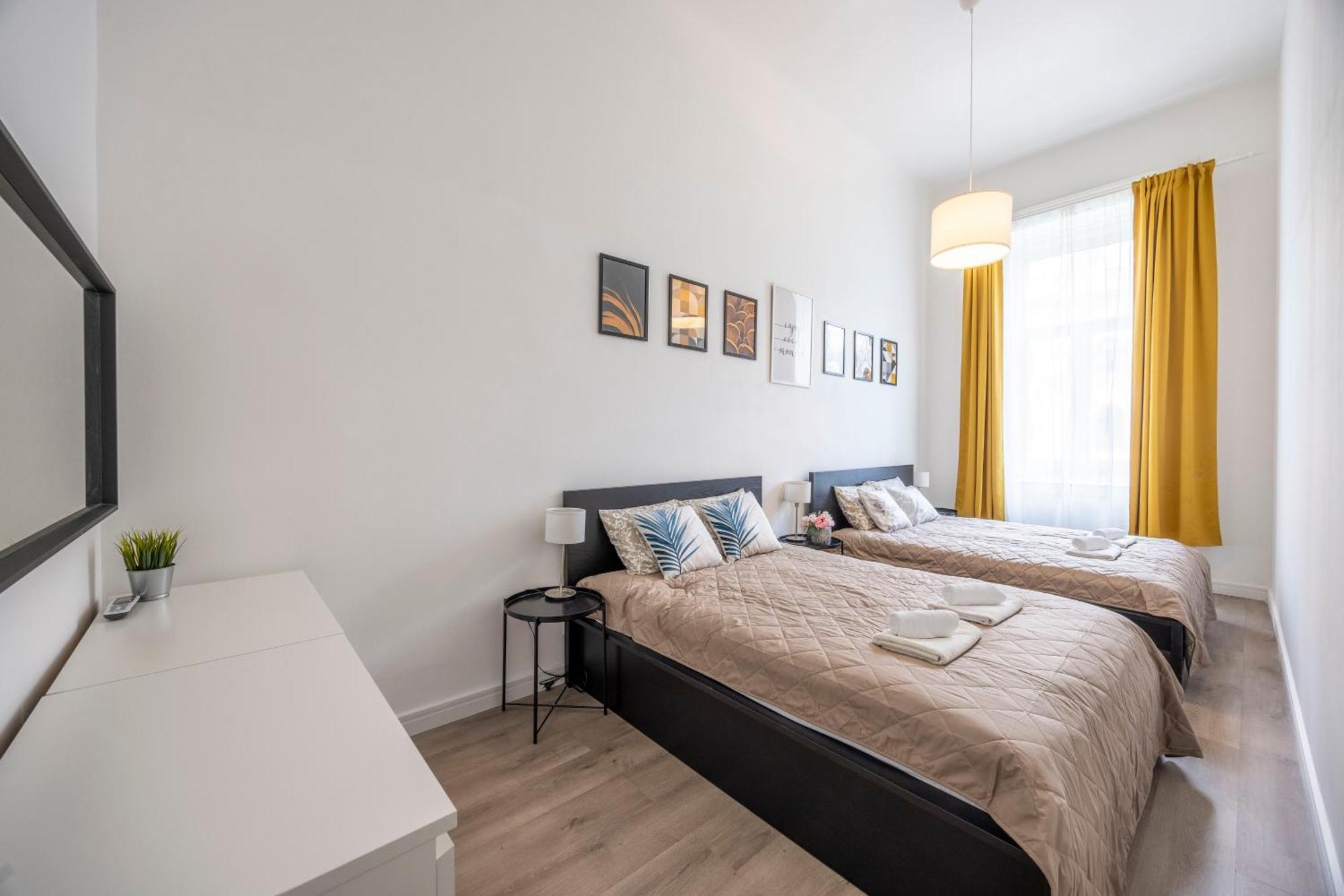 בודפשט Spacious Cozy Home With 4Bedroom In The Heart Of Bp מראה חיצוני תמונה