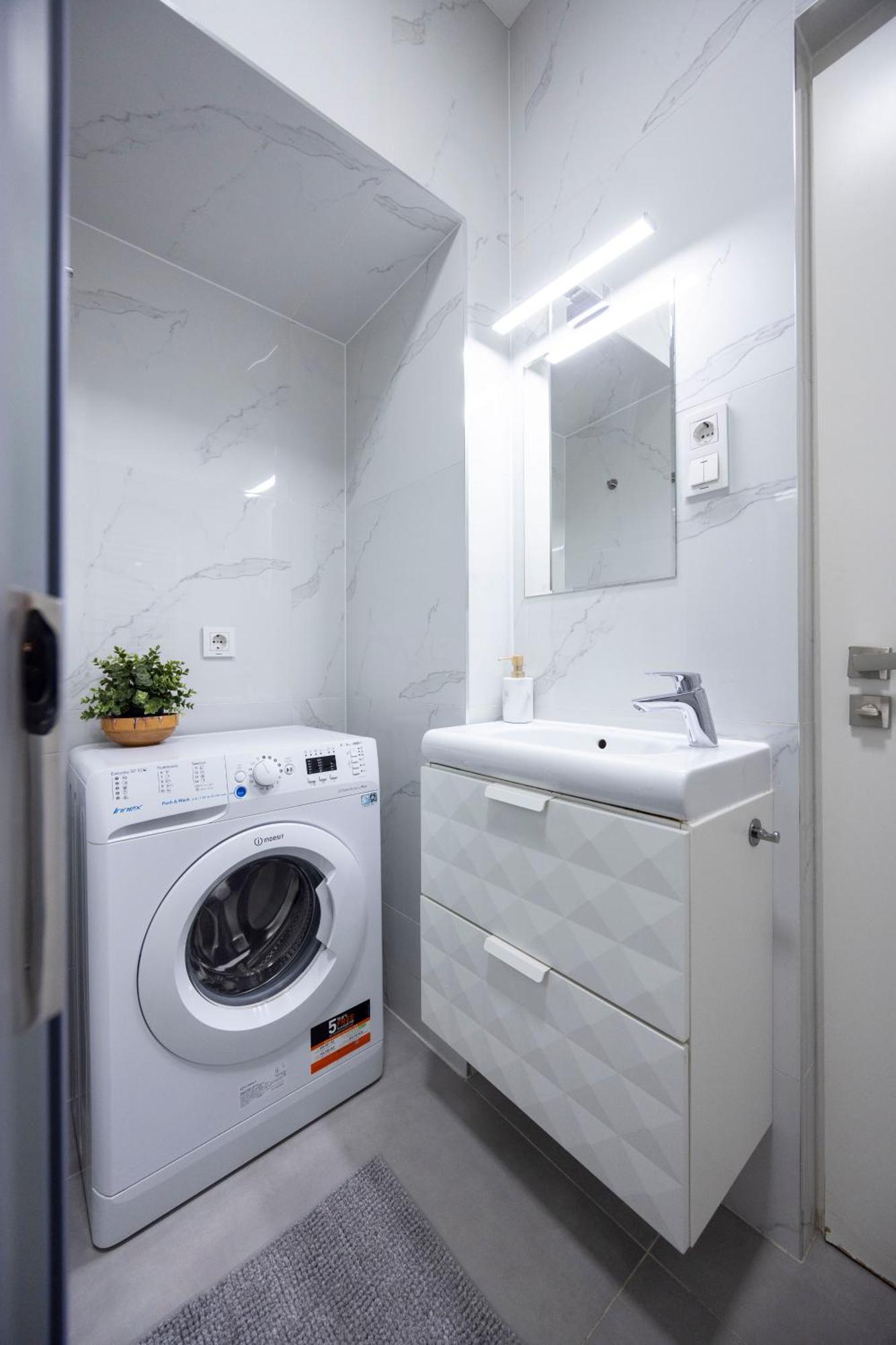 בודפשט Spacious Cozy Home With 4Bedroom In The Heart Of Bp מראה חיצוני תמונה