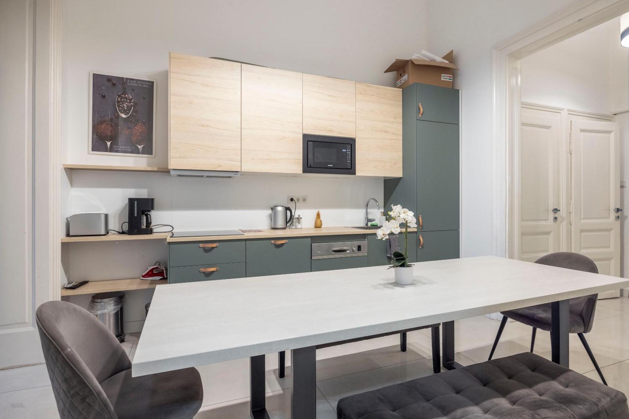 בודפשט Spacious Cozy Home With 4Bedroom In The Heart Of Bp מראה חיצוני תמונה